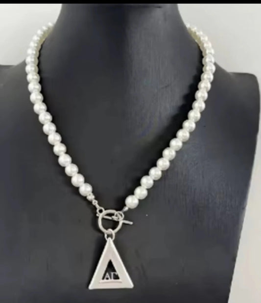 DST AΓ Pearl Necklace